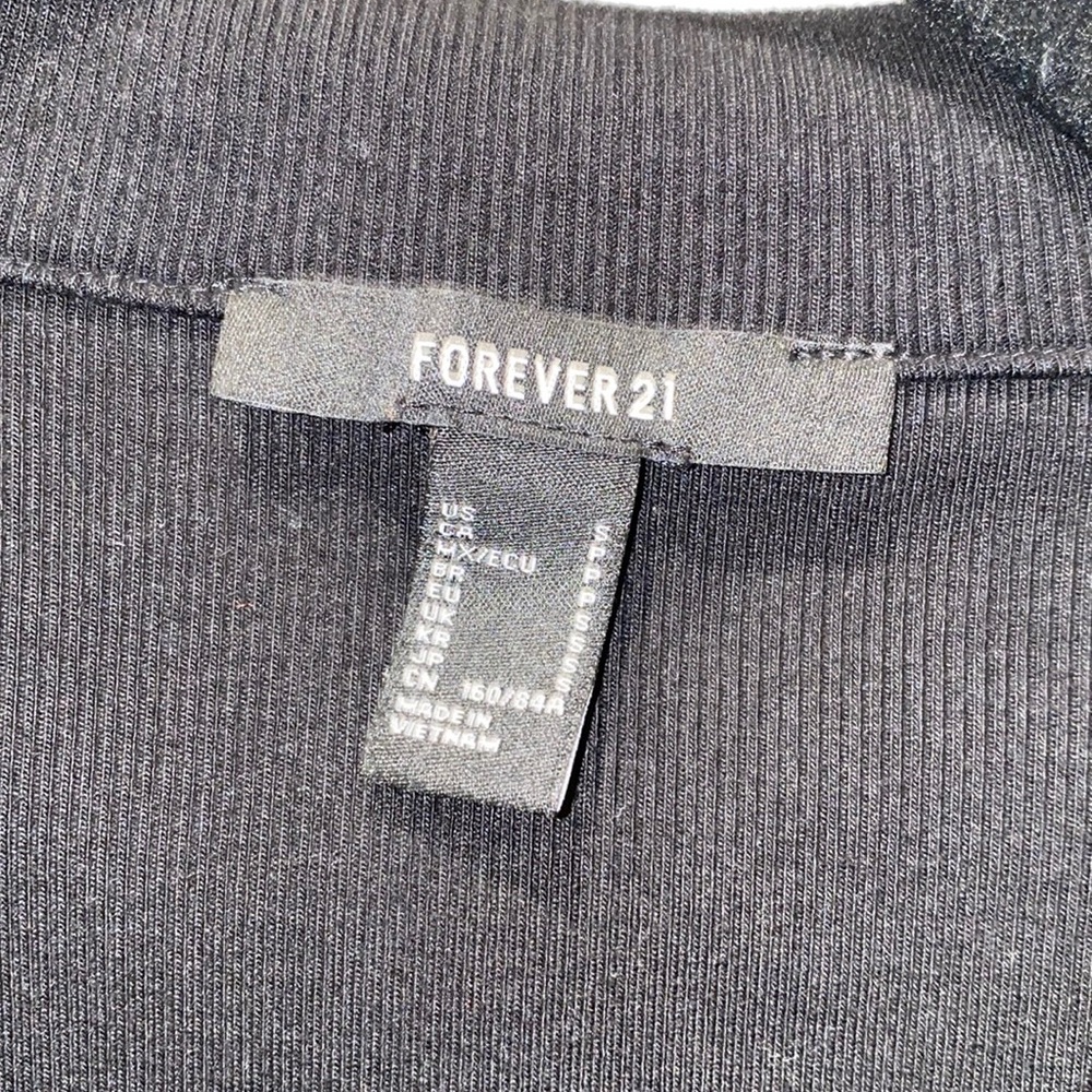 Forever 21 Short Sleeve Black Button Down - Picture 3 of 6